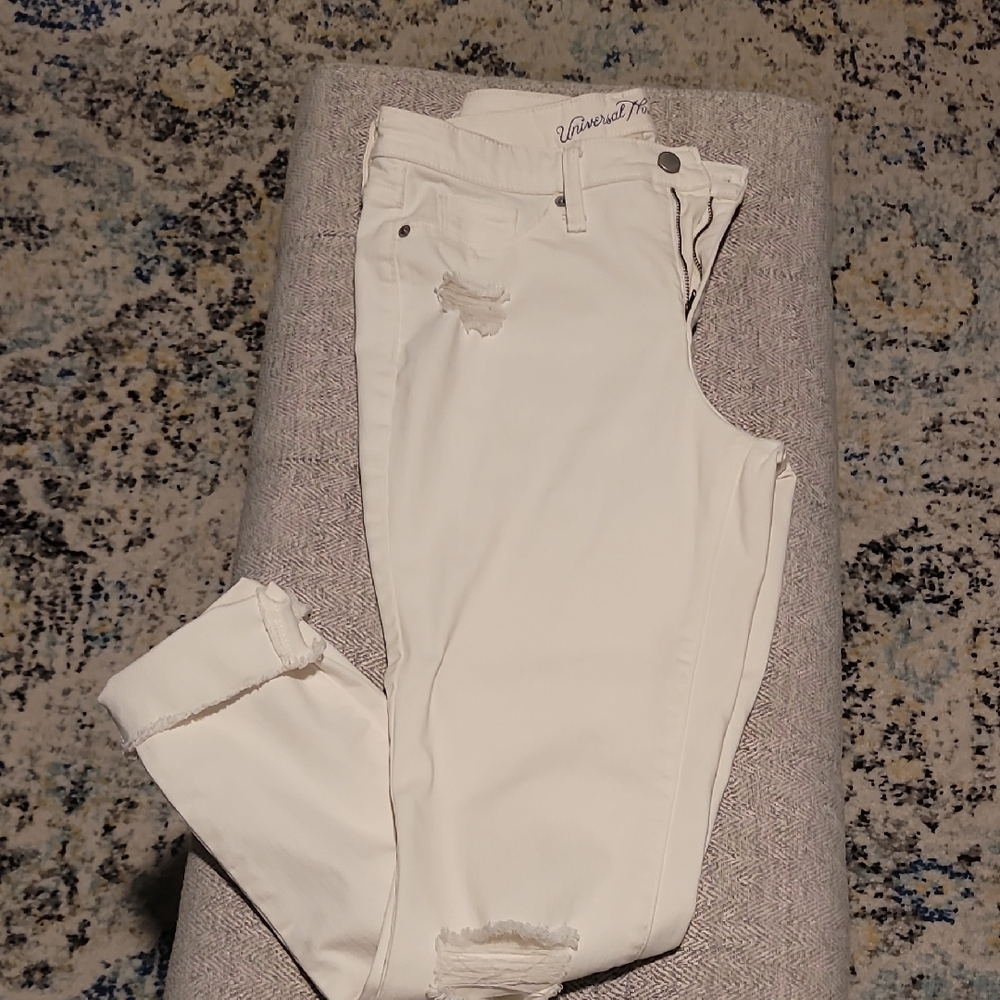 5 for $25 Universal Thread Women's Cream Distressed Skinny Jeans